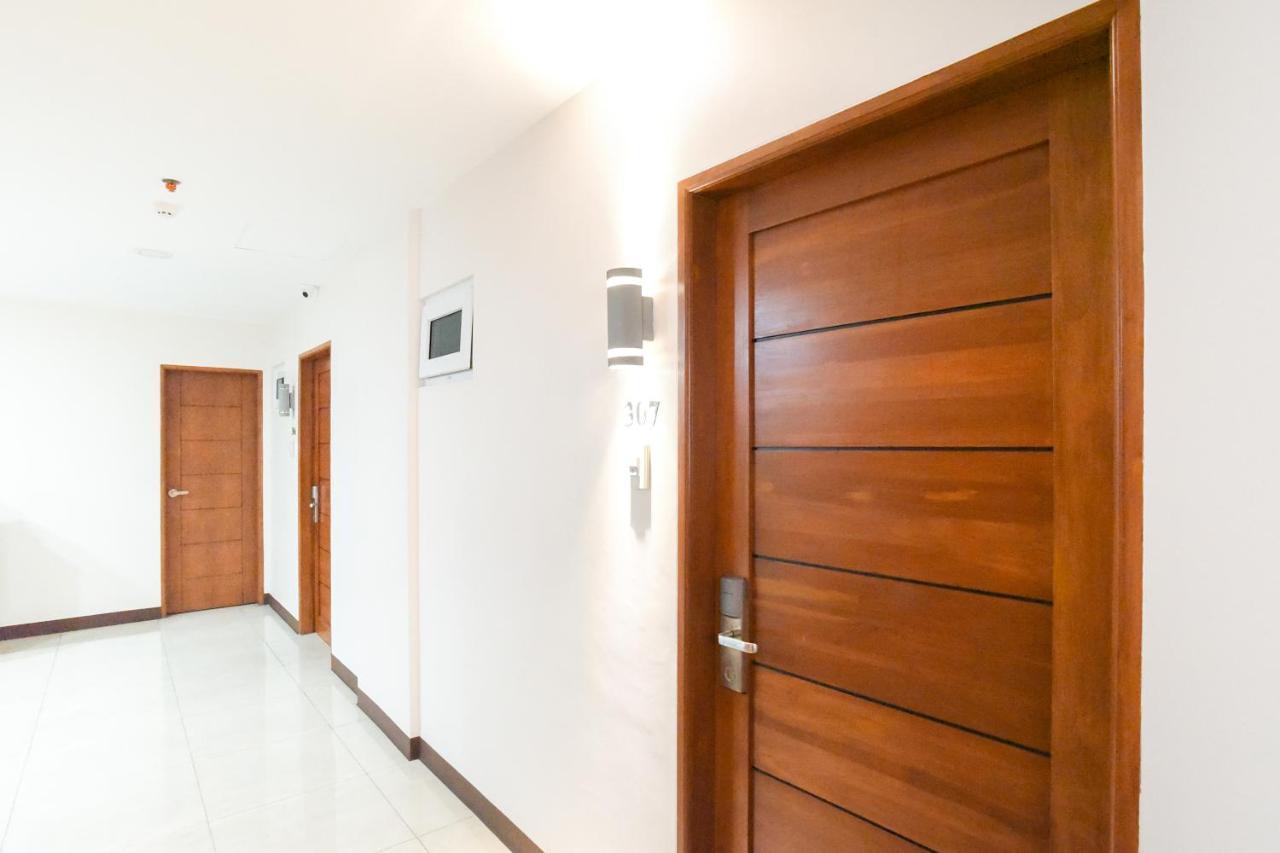 Hotel Merlo Makati City Kültér fotó