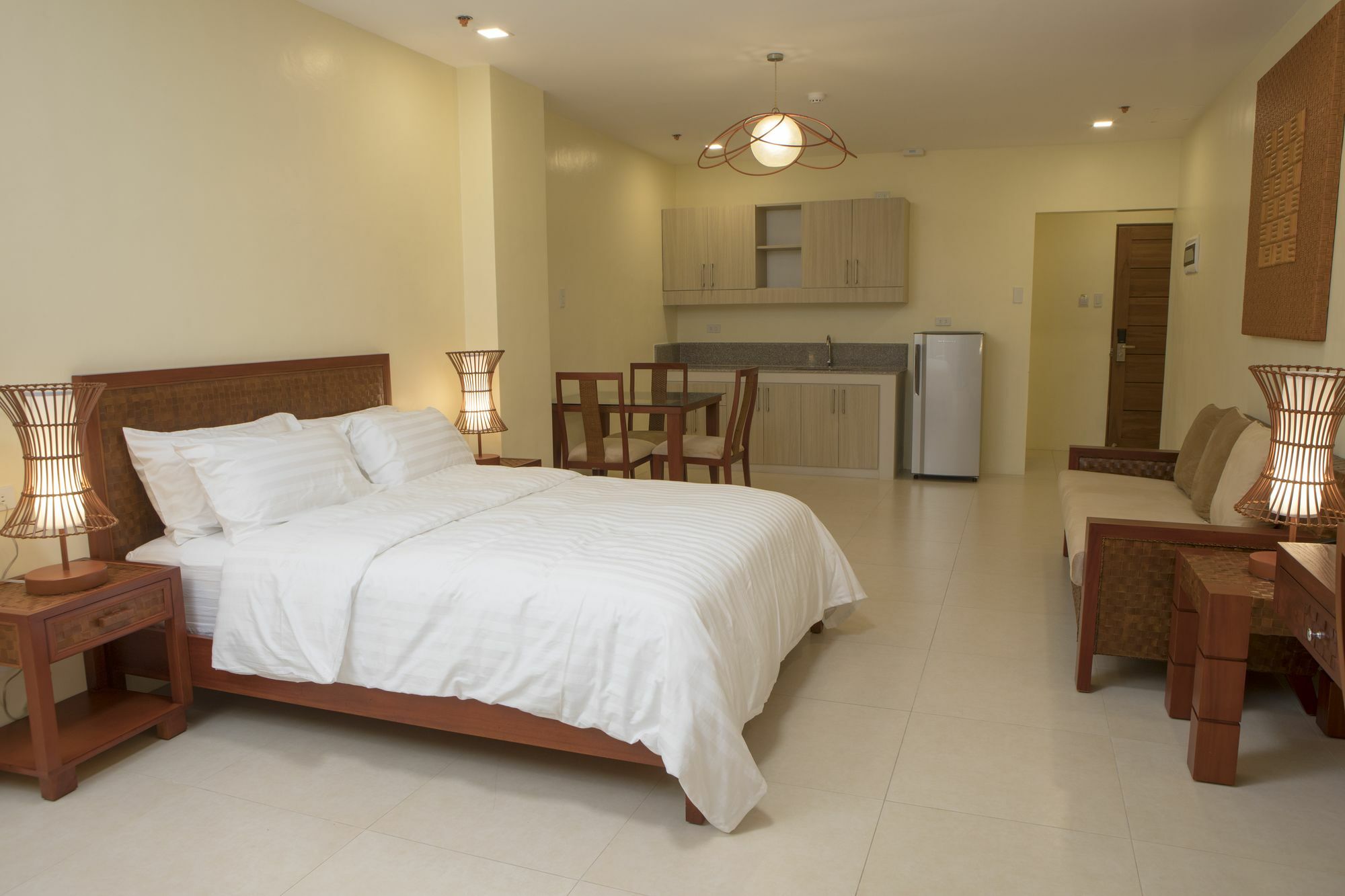 Hotel Merlo Makati City Kültér fotó
